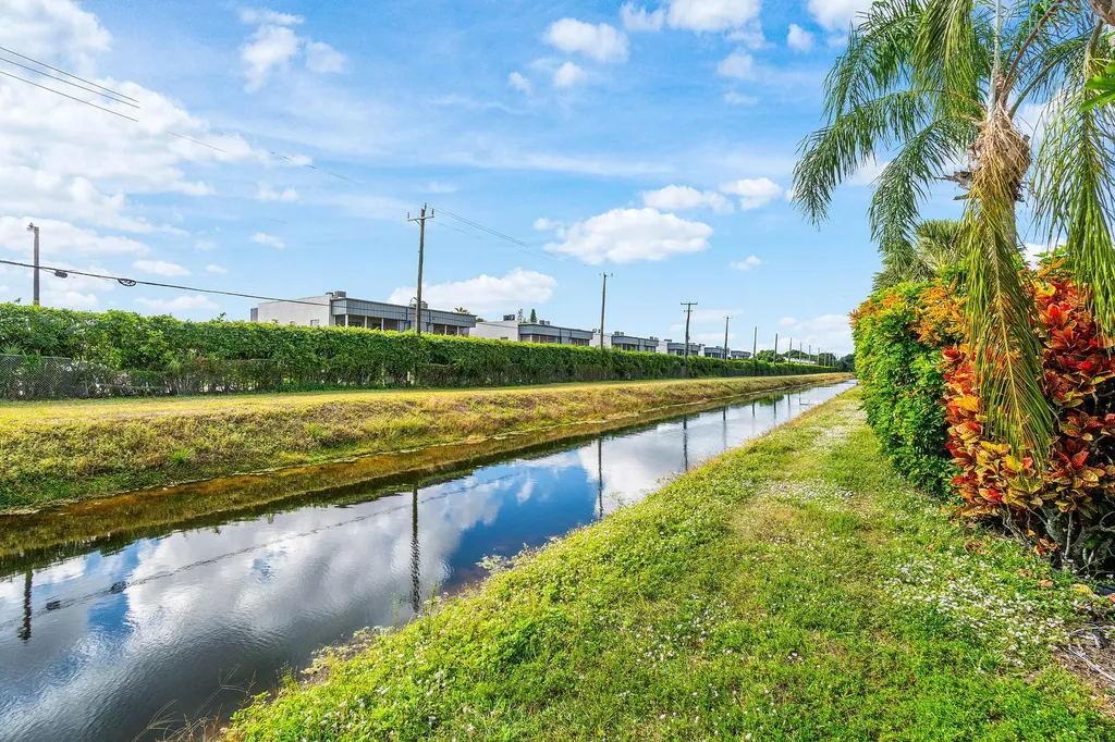 6170 Lake Hibiscus Drive Delray Beach FL 33484
