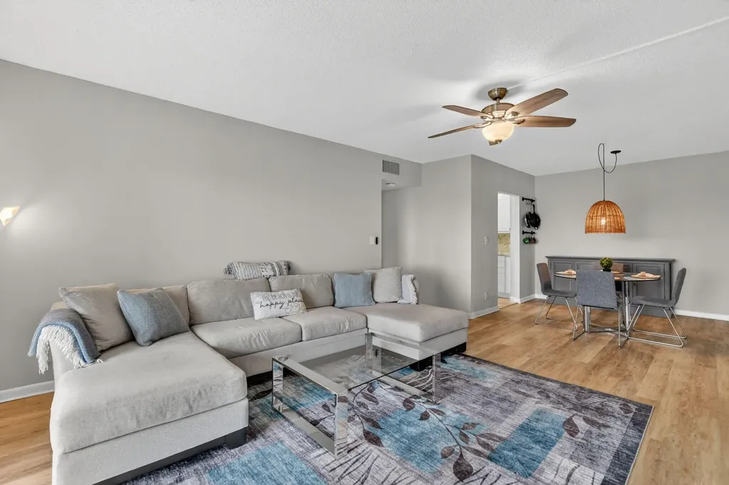 250 NE 20th Street Boca Raton FL 33431