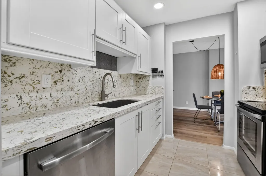 250 NE 20th Street Boca Raton FL 33431