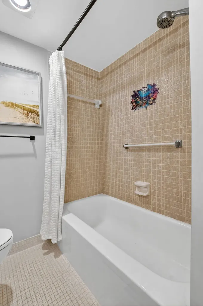 250 NE 20th Street Boca Raton FL 33431