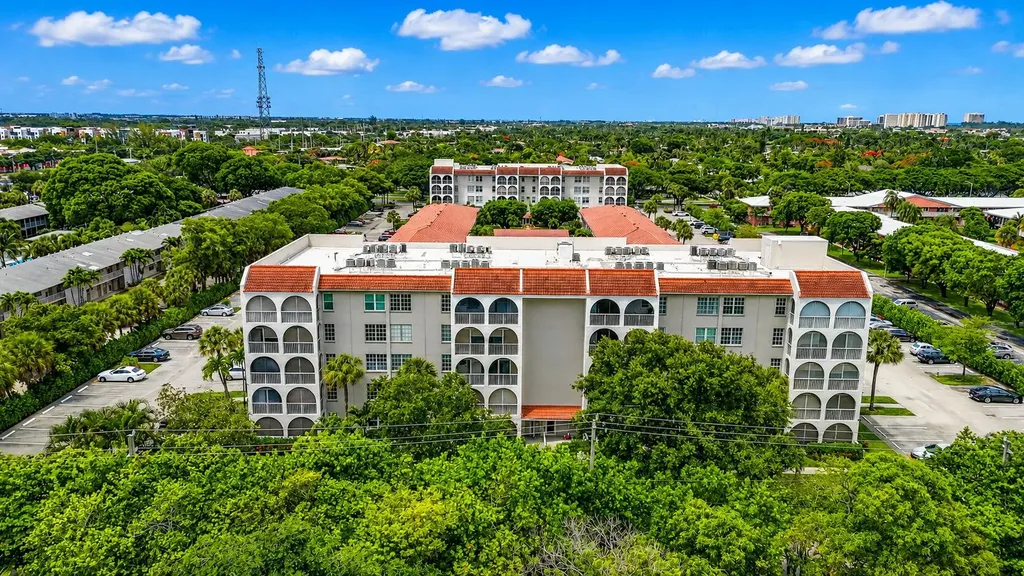 250 NE 20th Street Boca Raton FL 33431
