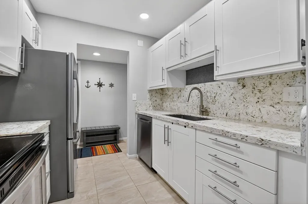 250 NE 20th Street Boca Raton FL 33431