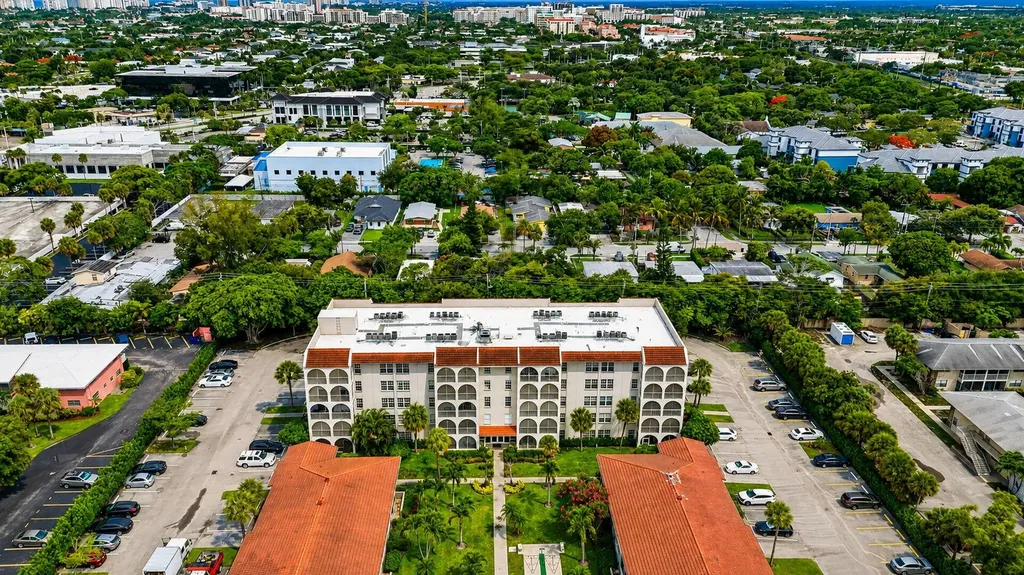 250 NE 20th Street Boca Raton FL 33431