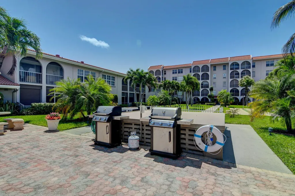 250 NE 20th Street Boca Raton FL 33431