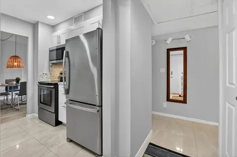250 NE 20th Street Boca Raton FL 33431