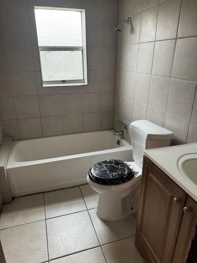 2221 NW 6th Court Fort Lauderdale FL 33311