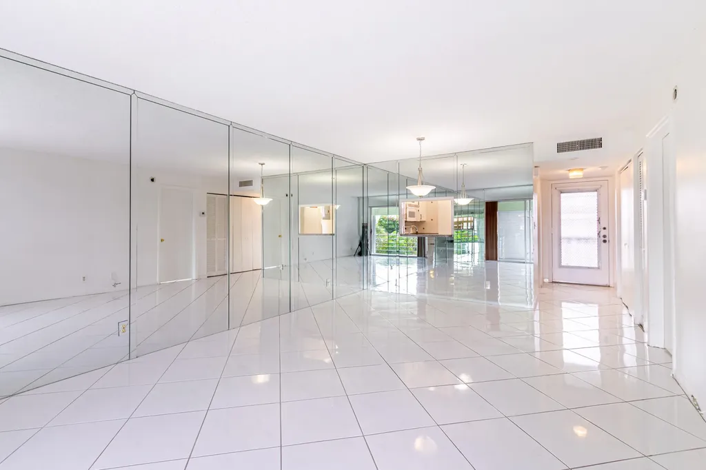 3531 Inverrary Drive Lauderhill FL 33319