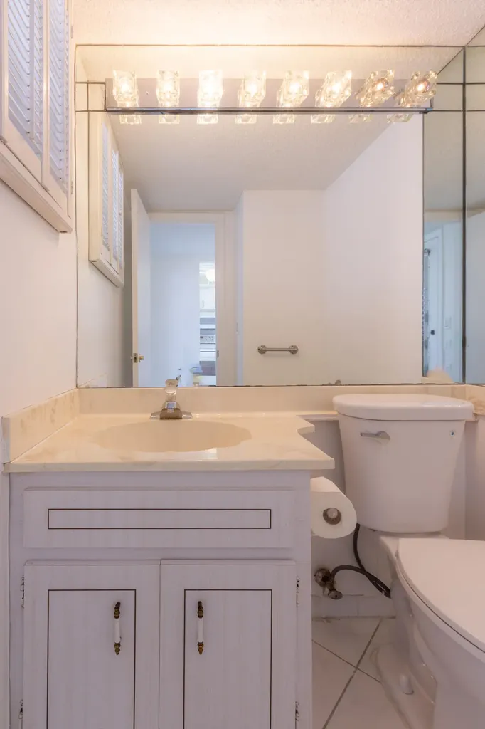 3531 Inverrary Drive Lauderhill FL 33319