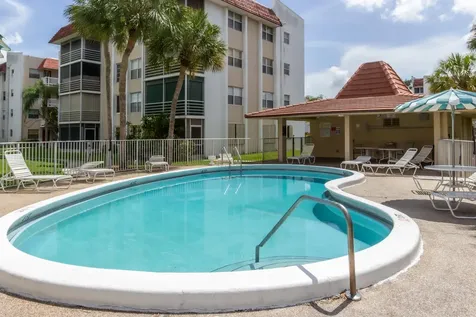 3531 Inverrary Drive Lauderhill FL 33319