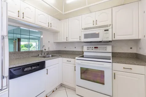 3531 Inverrary Drive Lauderhill FL 33319