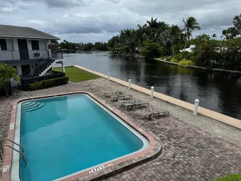 1814 E Oakland Park Boulevard Oakland Park FL 33306