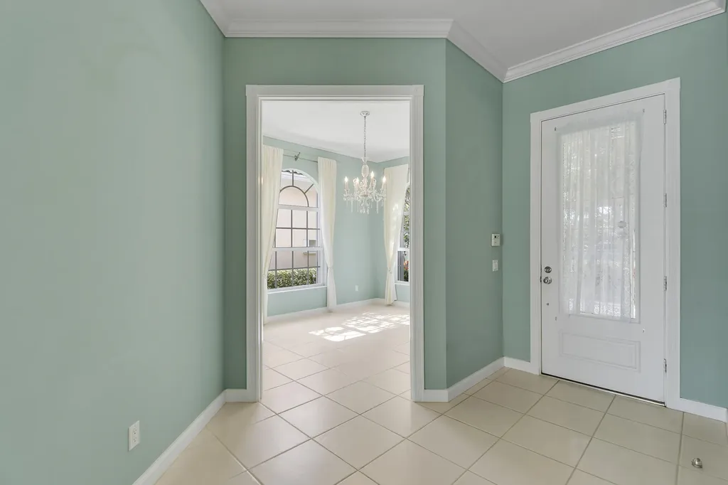 805 Niemen Drive Palm Beach Gardens FL 33410