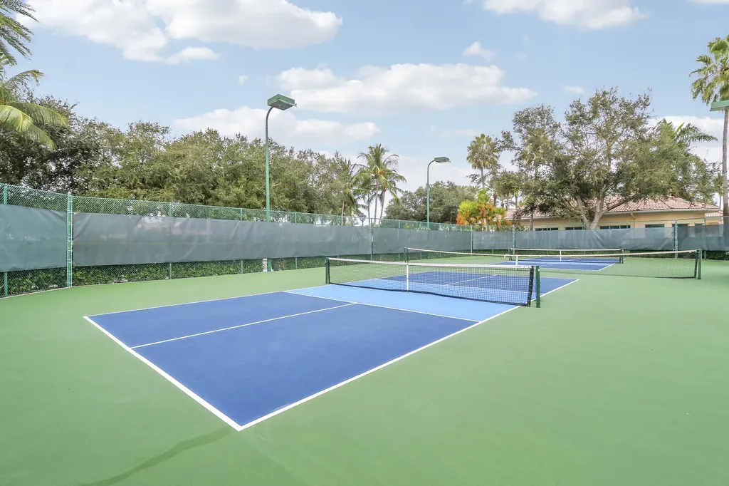 805 Niemen Drive Palm Beach Gardens FL 33410
