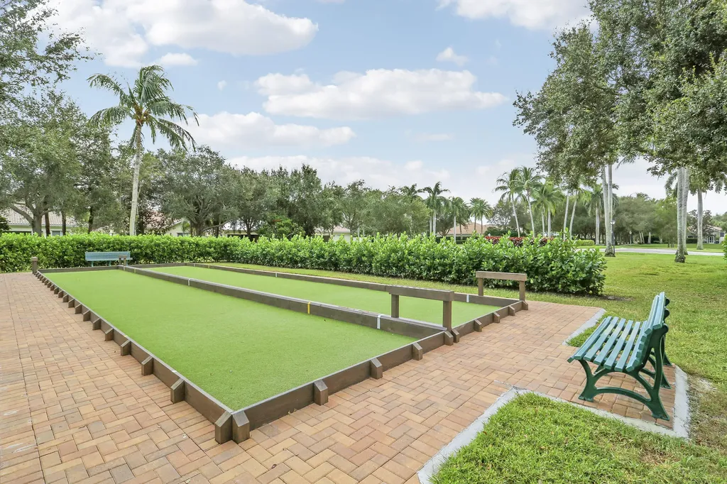 805 Niemen Drive Palm Beach Gardens FL 33410