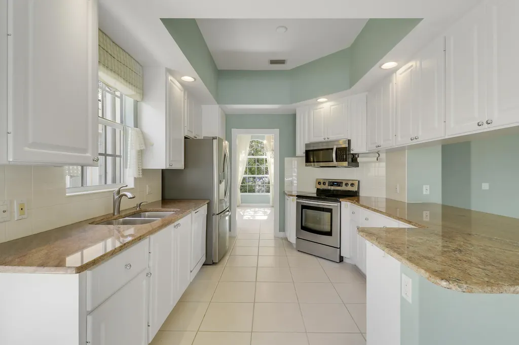 805 Niemen Drive Palm Beach Gardens FL 33410