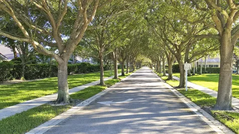 805 Niemen Drive Palm Beach Gardens FL 33410