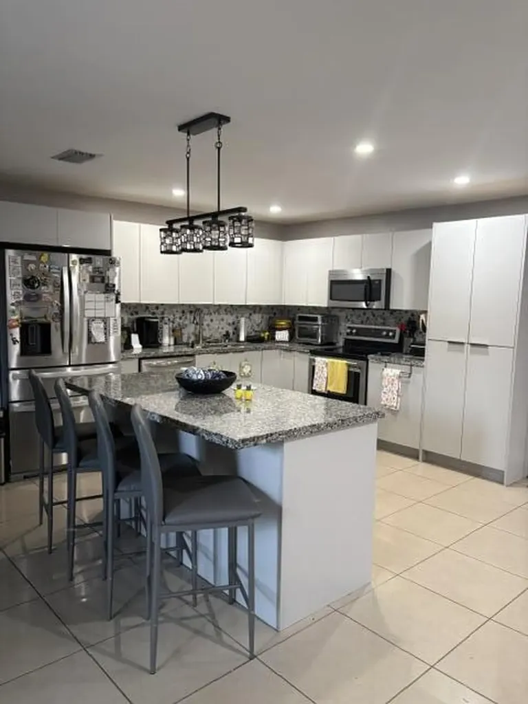 2934 NW 73rd Avenue Fort Lauderdale FL 33313