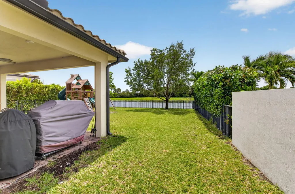8787 Grand Prix Lane Boynton Beach FL 33472