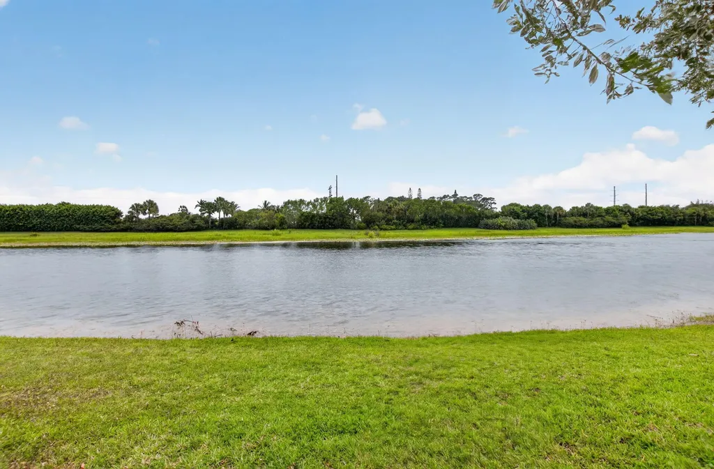 8787 Grand Prix Lane Boynton Beach FL 33472