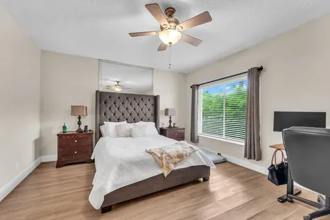 8385 Vía Serena Boca Raton FL 33433