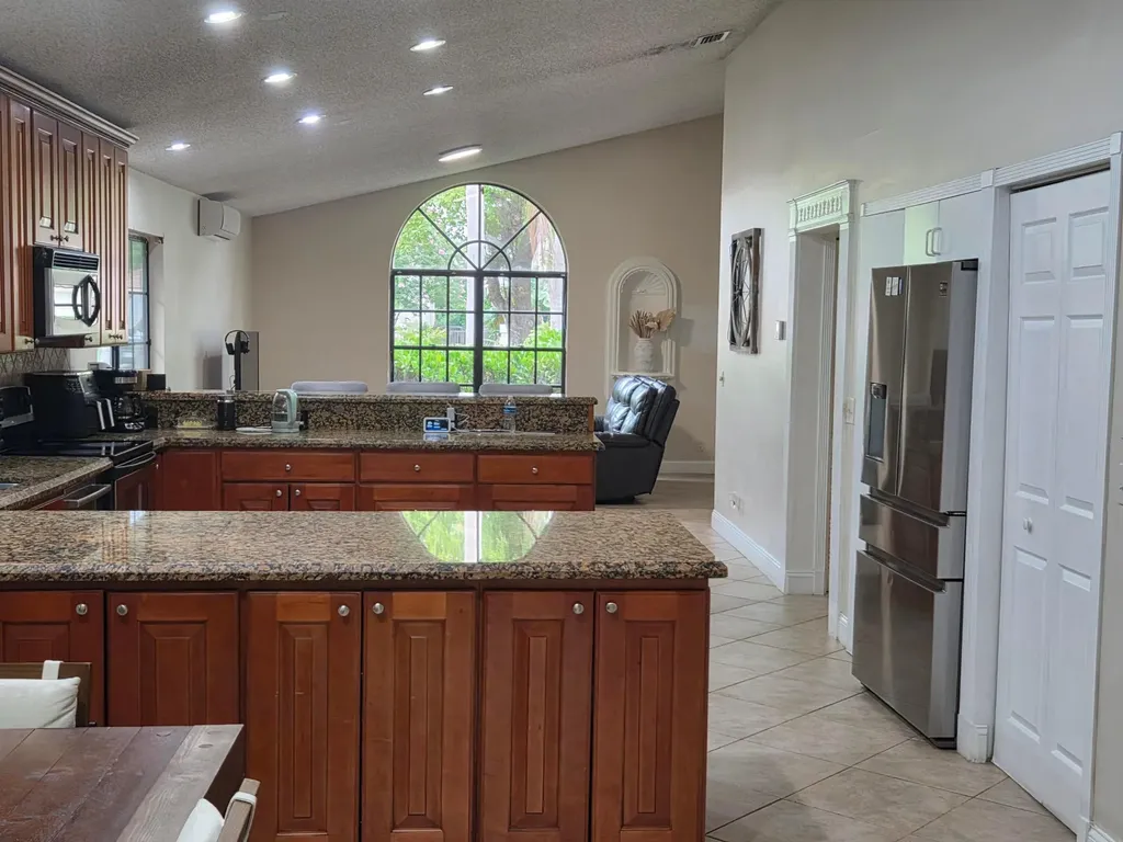 4170 NW 6th Street Deerfield Beach FL 33442