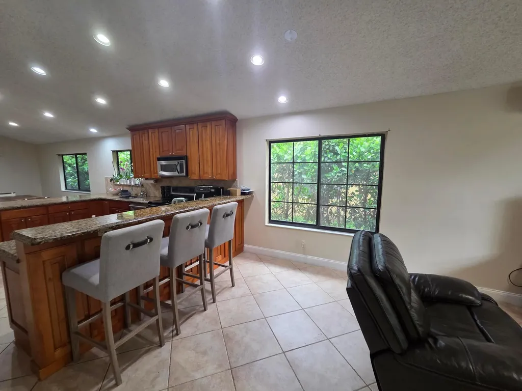 4170 NW 6th Street Deerfield Beach FL 33442