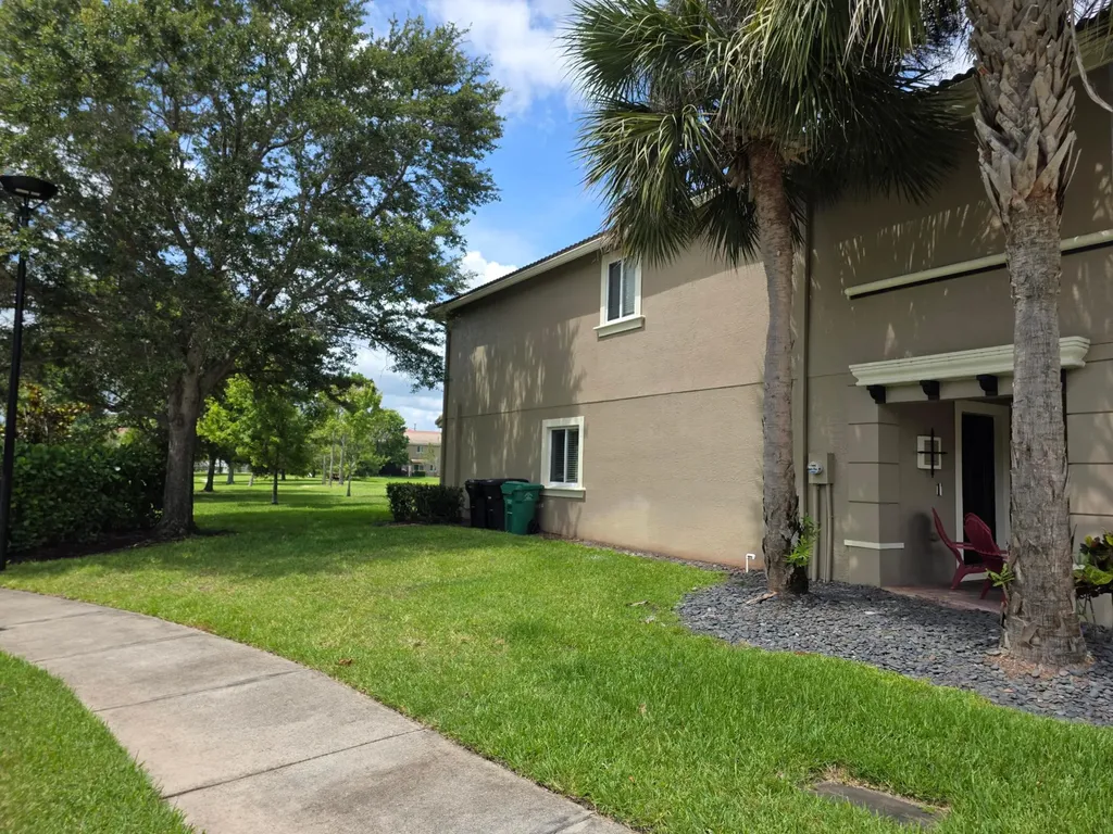 2214 SW Marshfield Court Port St Lucie FL 34953