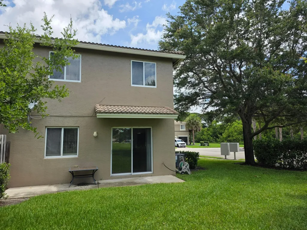 2214 SW Marshfield Court Port St Lucie FL 34953