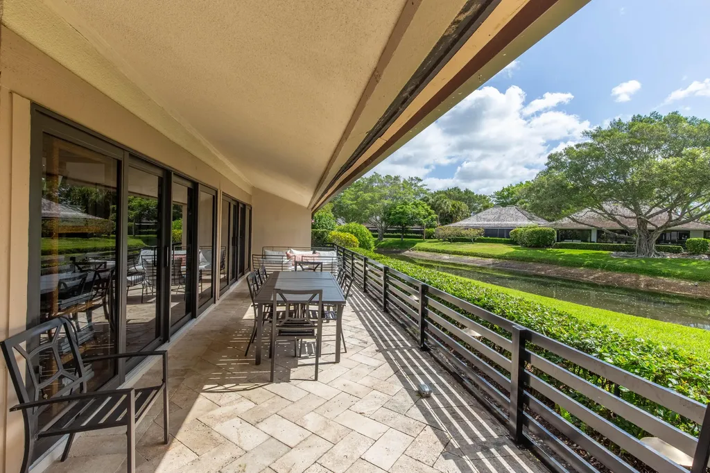 11669 Wimbledon Circle Wellington FL 33414