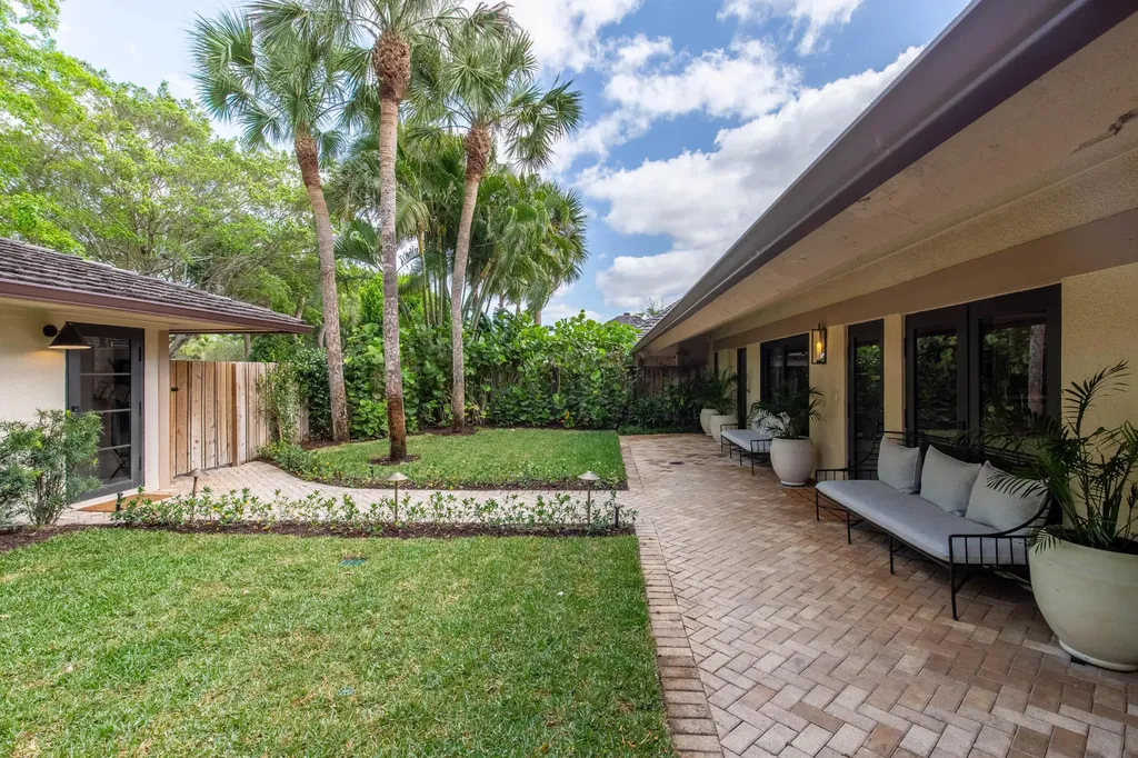 11669 Wimbledon Circle Wellington FL 33414