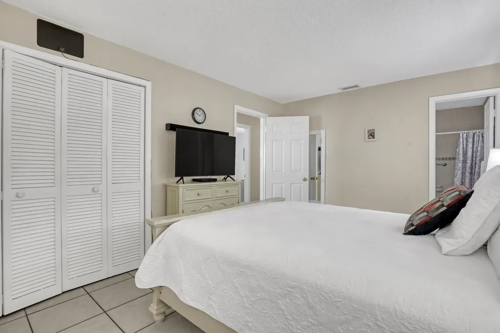 302 SW 8th Street Boynton Beach FL 33426