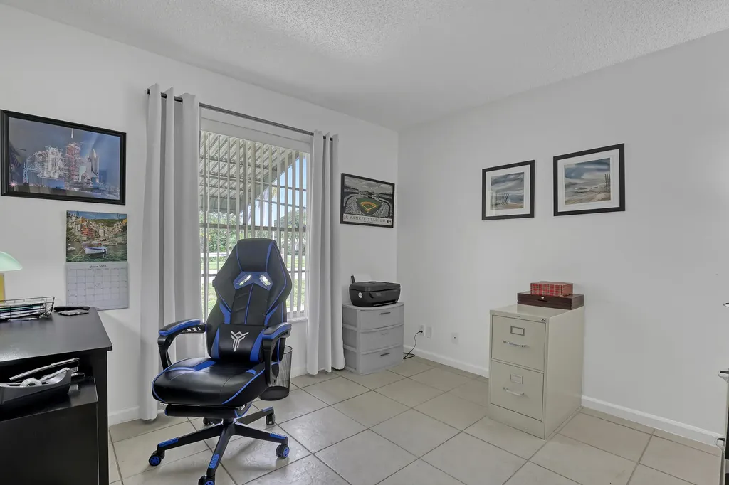 302 SW 8th Street Boynton Beach FL 33426