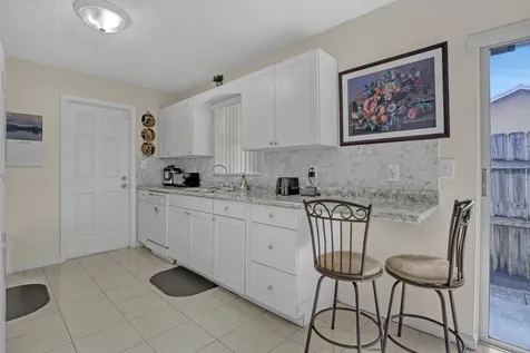 302 SW 8th Street Boynton Beach FL 33426