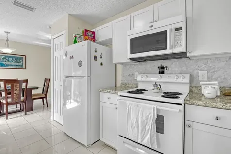 302 SW 8th Street Boynton Beach FL 33426