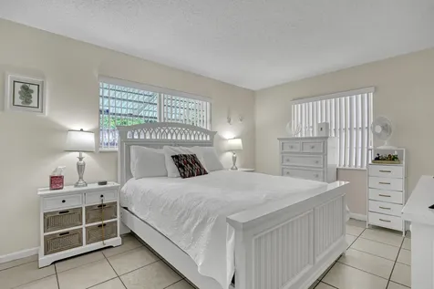 302 SW 8th Street Boynton Beach FL 33426