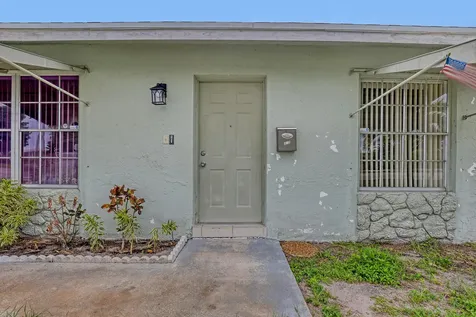 302 SW 8th Street Boynton Beach FL 33426