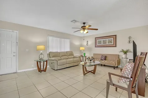 302 SW 8th Street Boynton Beach FL 33426