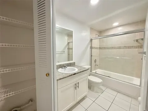 9517 Fontainebleau Boulevard Miami FL 33172