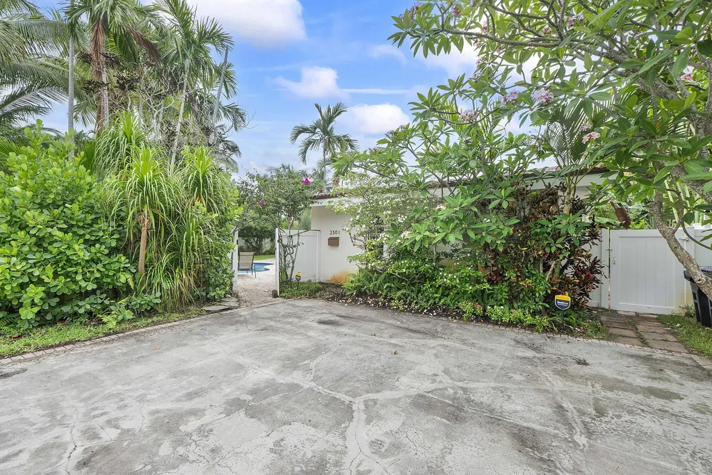 2501 NE 26th Terrace Fort Lauderdale FL 33305