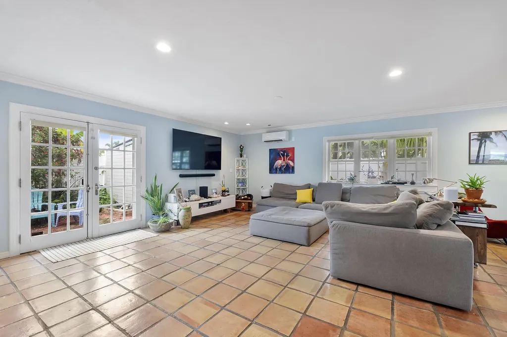 2501 NE 26th Terrace Fort Lauderdale FL 33305