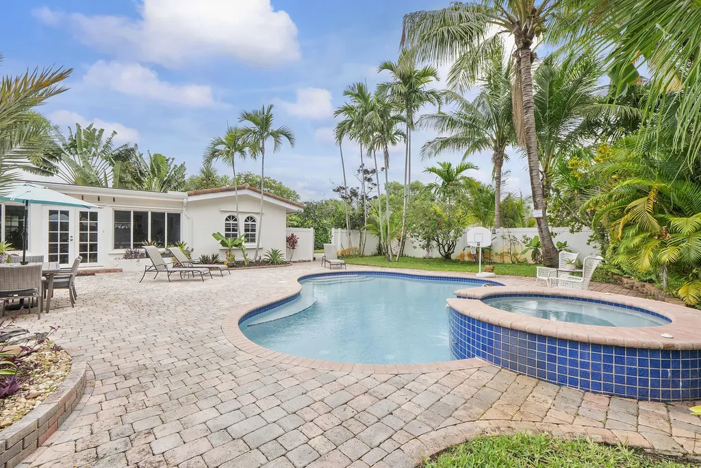 2501 NE 26th Terrace Fort Lauderdale FL 33305