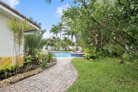2501 NE 26th Terrace Fort Lauderdale FL 33305