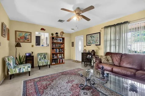241 N 68th Terrace Hollywood FL 33024