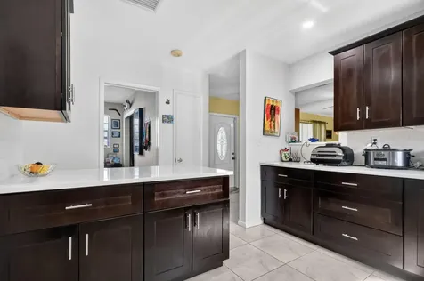 241 N 68th Terrace Hollywood FL 33024
