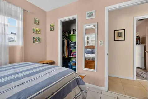 241 N 68th Terrace Hollywood FL 33024