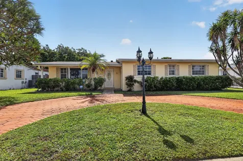 241 N 68th Terrace Hollywood FL 33024