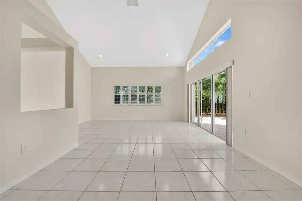 1840 Sweetbay Way Hollywood FL 33019