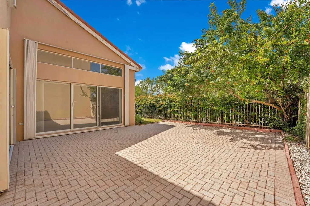 1840 Sweetbay Way Hollywood FL 33019
