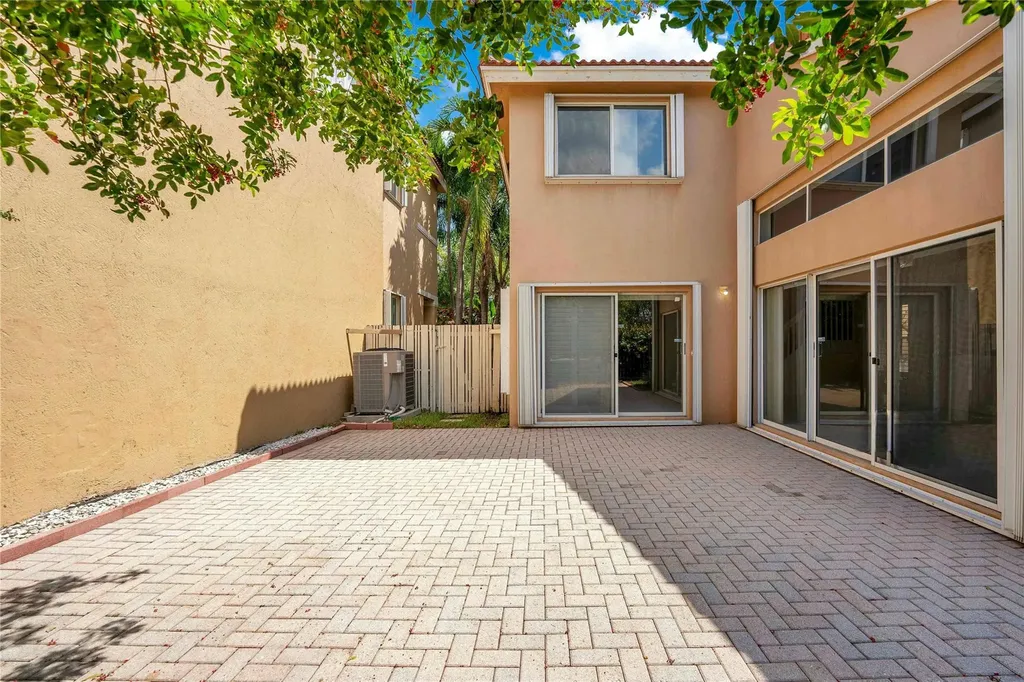 1840 Sweetbay Way Hollywood FL 33019