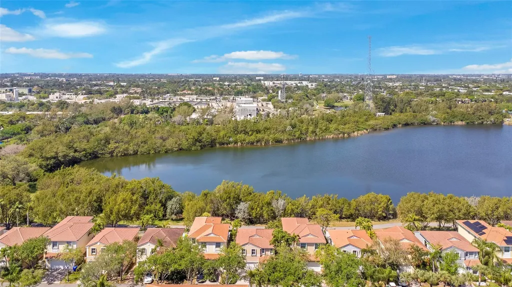 1840 Sweetbay Way Hollywood FL 33019